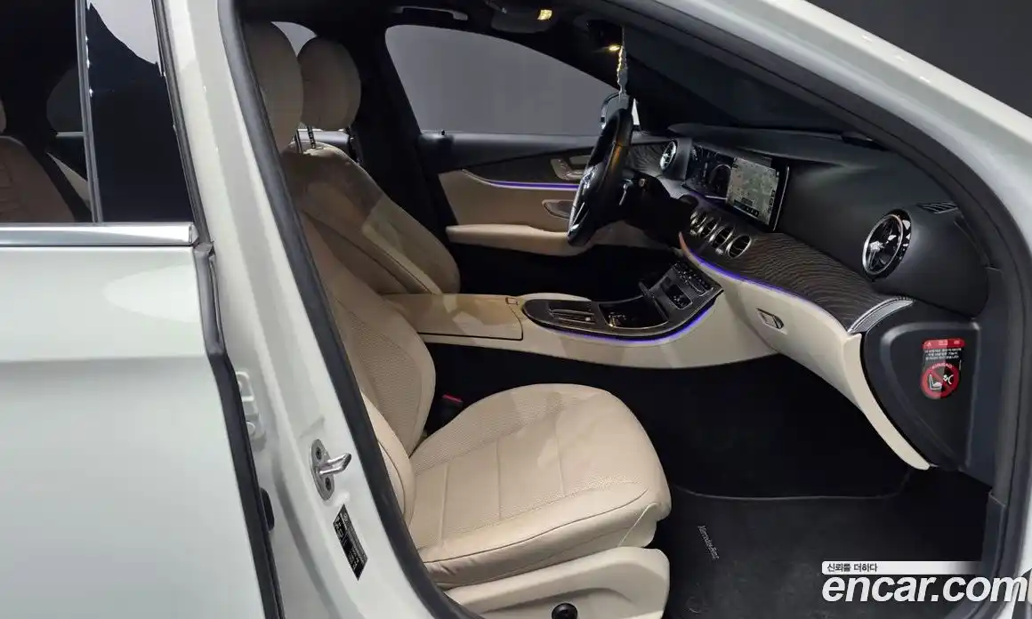 Mercedes-Benz E-Class 2022 2.0 гидро, фото 11
