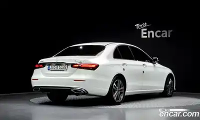 Mercedes-Benz E-Class 2022 2.0 гидро, миниатюра 2