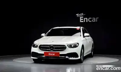 Mercedes-Benz E-Class 2022 2.0 гидро, миниатюра 3