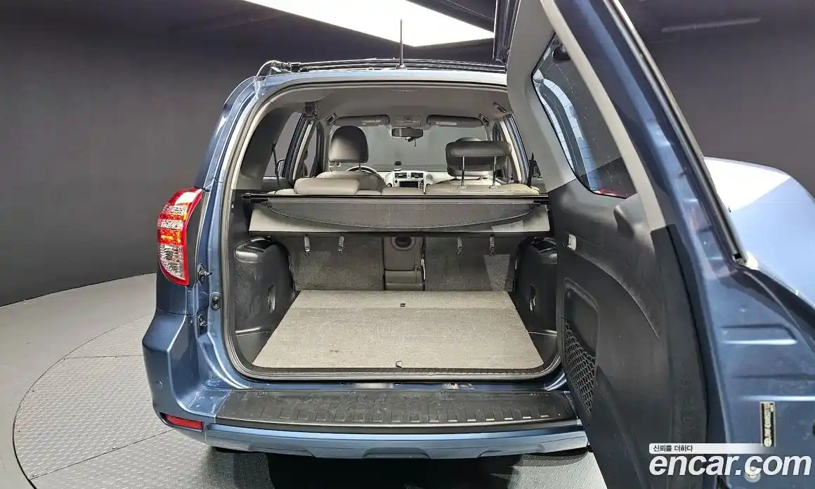 Toyota RAV4 2010 2.5 гидро в Москве № 537181, фото 20
