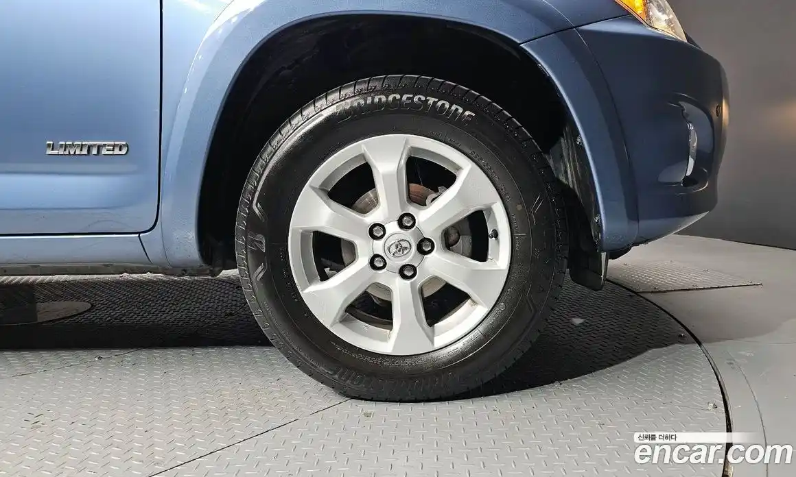 Toyota RAV4 2010 2.5 гидро в Москве № 537181, фото 5
