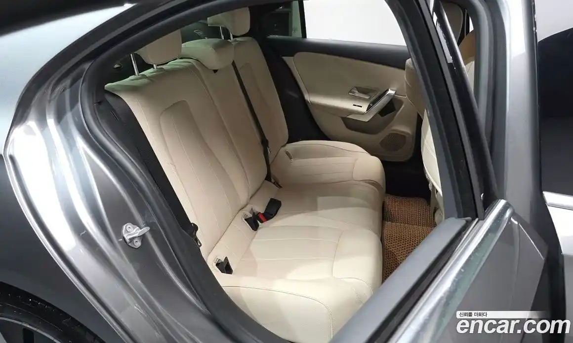 Mercedes-Benz A-Class 2021 2.0 гидро в Москве № 542552, фото 11