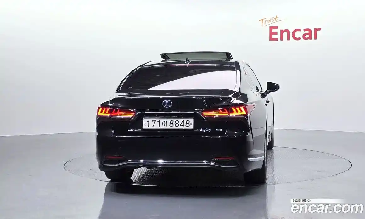 Lexus LS 2018 3.5 гидро в Москве № 547042, фото 4