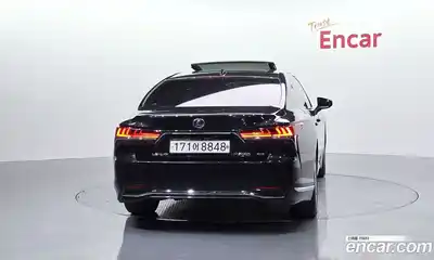 Lexus LS 2018 3.5 гидро в Москве № 547042, миниатюра 4