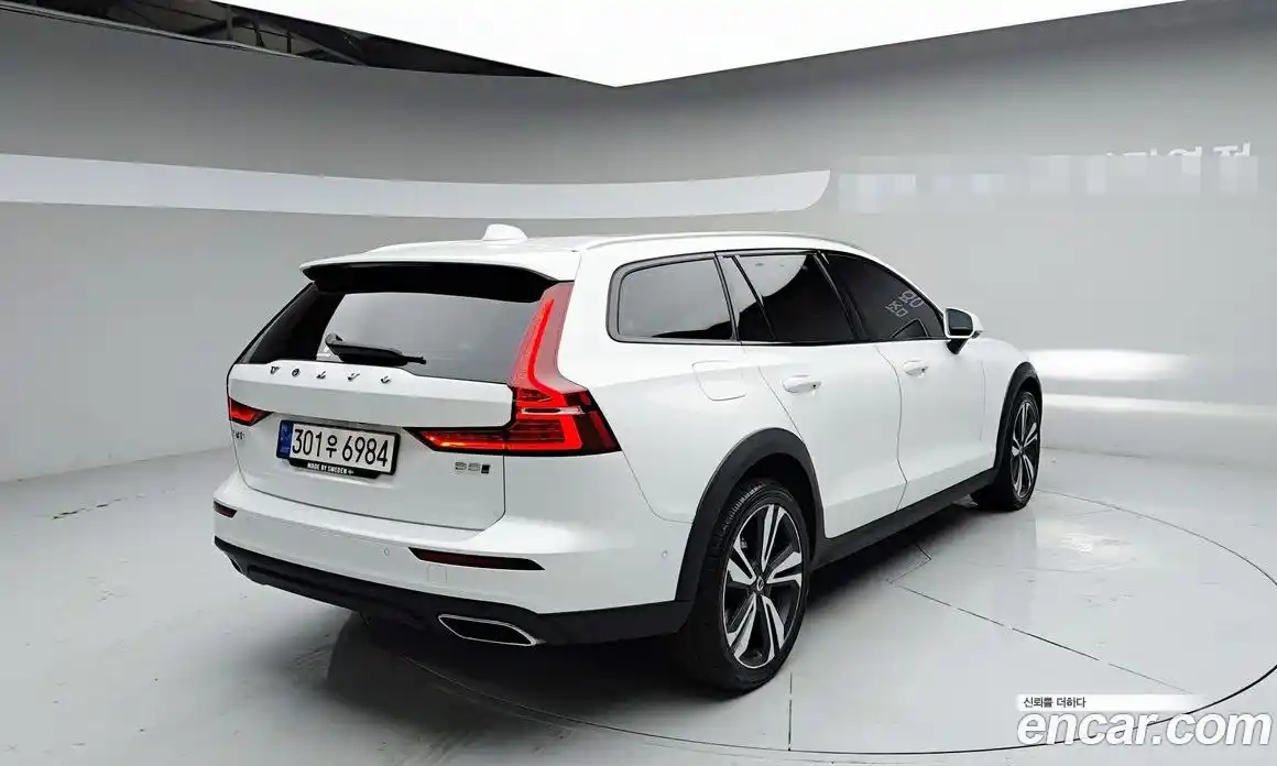 Volvo V60 2021 2.0 гидро в Москве № 593918, фото 4