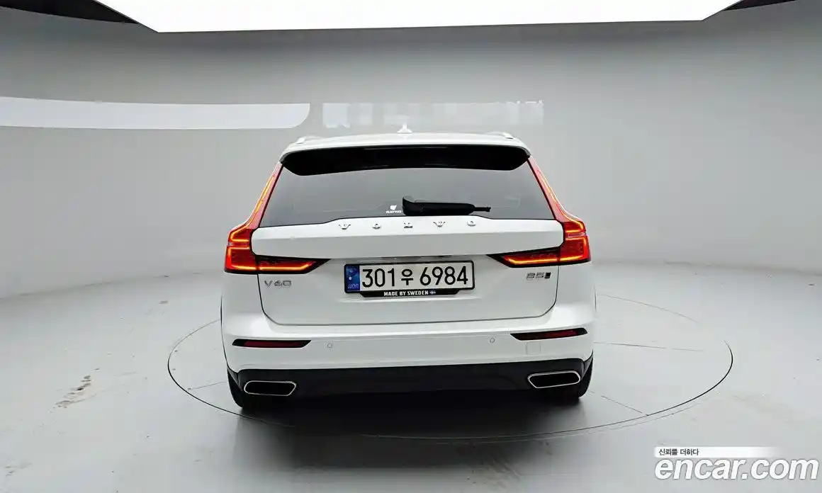 Volvo V60 2021 2.0 гидро в Москве № 593918, фото 5