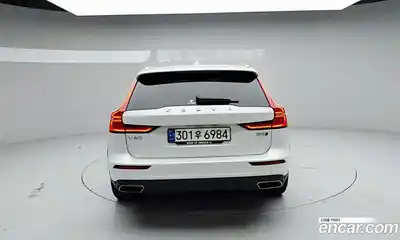 Volvo V60 2021 2.0 гидро в Москве № 593918, миниатюра 5