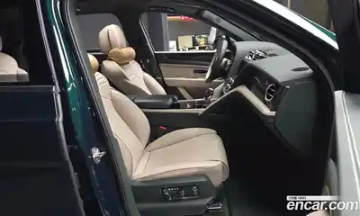 Bentley Bentayga 2024 4.0 гидро в Москве № 611624, миниатюра 11