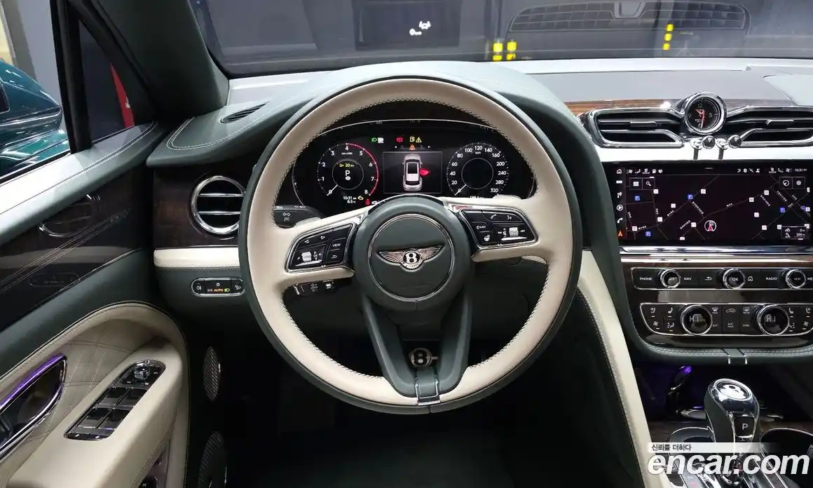 Bentley Bentayga 2024 4.0 гидро в Москве № 611624, фото 13