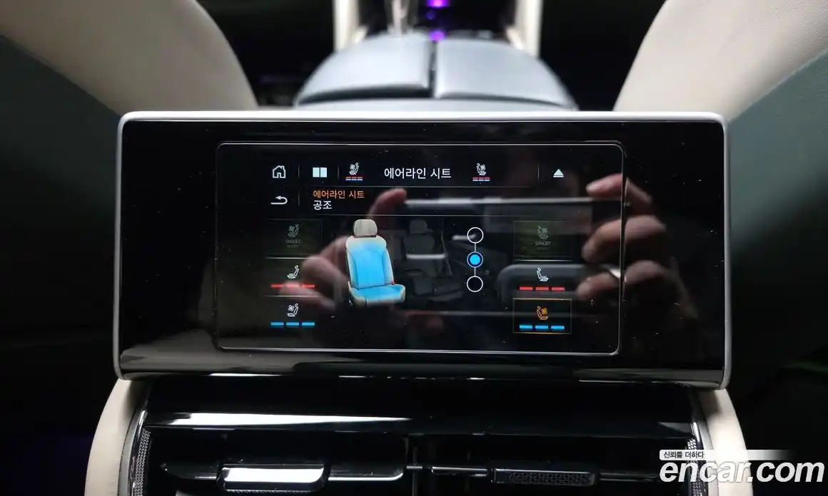 Bentley Bentayga 2024 4.0 гидро в Москве № 611624, фото 19