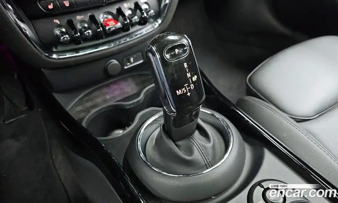 Mini Clubman 2019 1.5 гидро в Москве № 627961, фото 9
