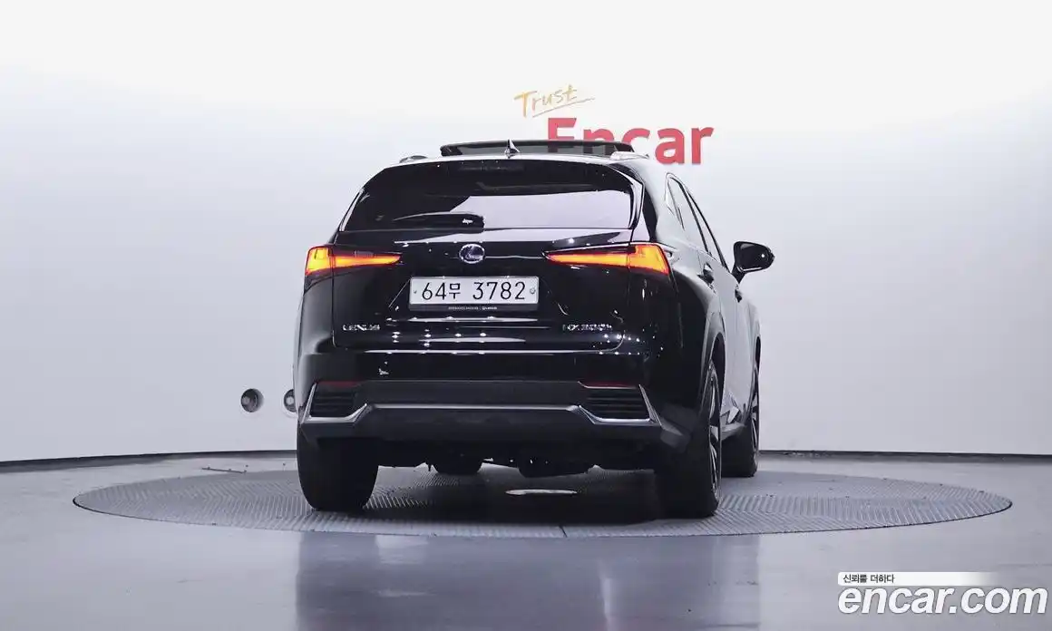 Lexus NX 2018 2.5 гидро в Москве № 628621, фото 4