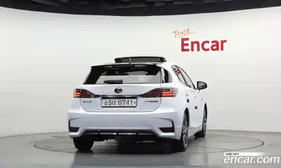 Lexus CT200h 2015 1.8 гидро в Москве № 628660, миниатюра 4