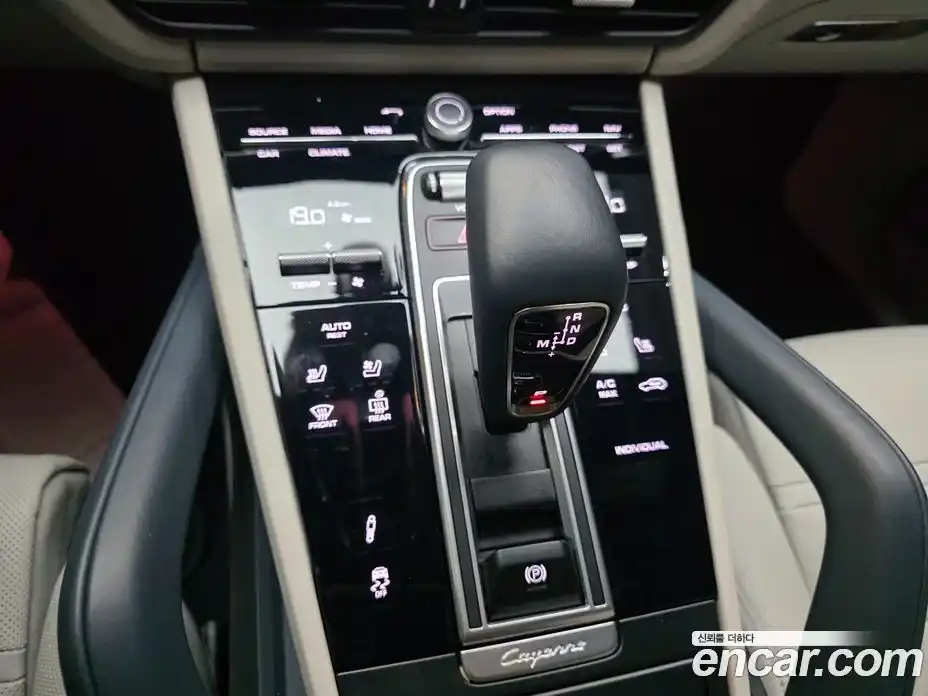 Porsche Cayenne 2022 3.0 гидро в Москве № 651348, фото 9