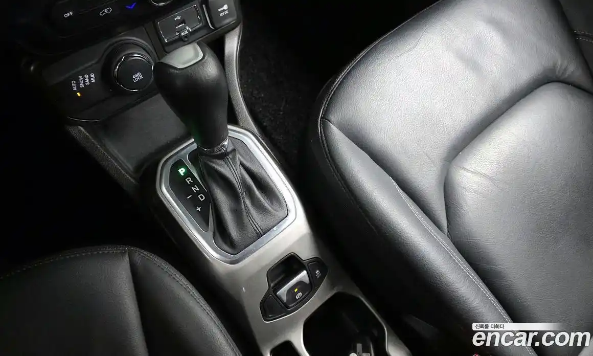 Jeep Renegade 2021 2.4 гидро в Москве № 725198, фото 9