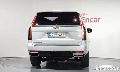 Cadillac Escalade 2023 6.2 гидро в Москве № 747354, миниатюра 3