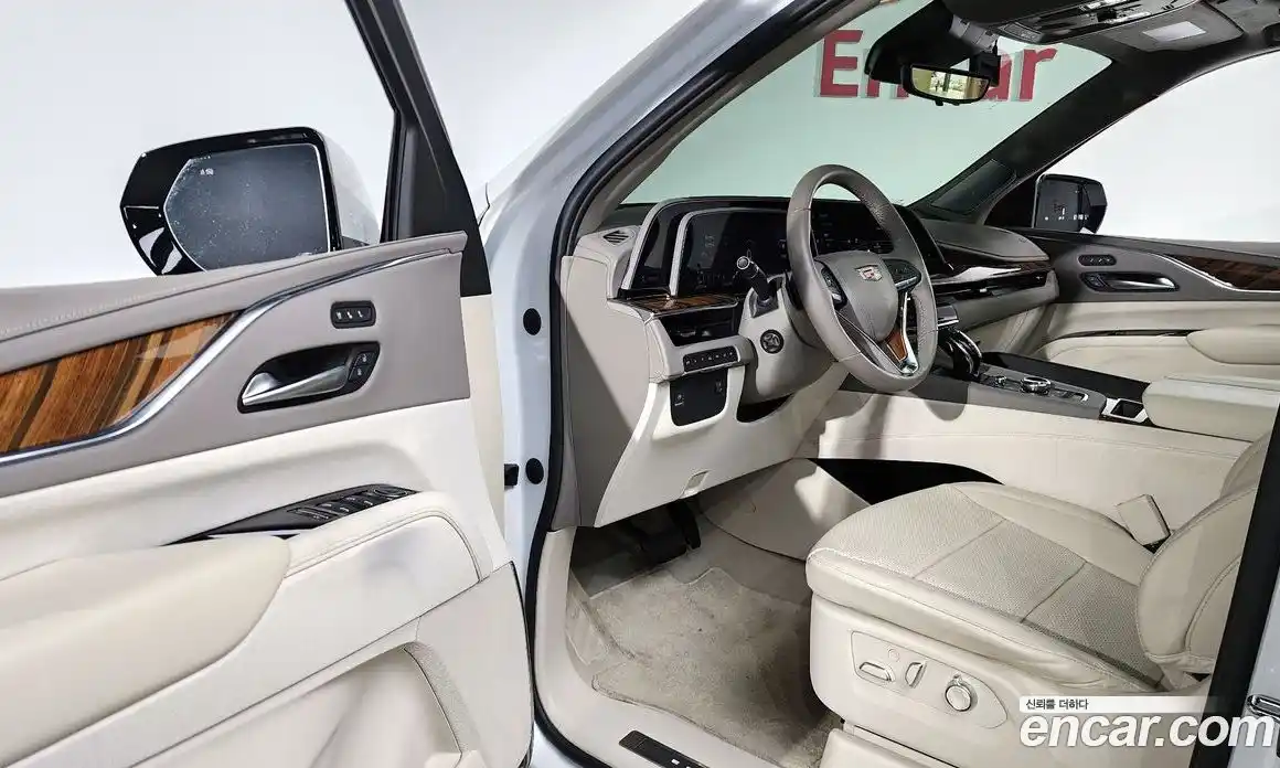 Cadillac Escalade 2023 6.2 гидро в Москве № 747354, фото 9