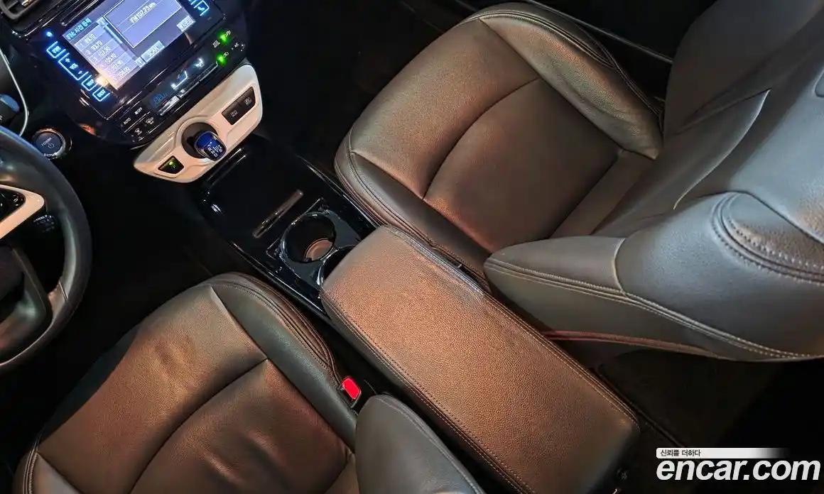 Toyota Prius 2018 1.8 гидро в Москве № 750343, фото 14