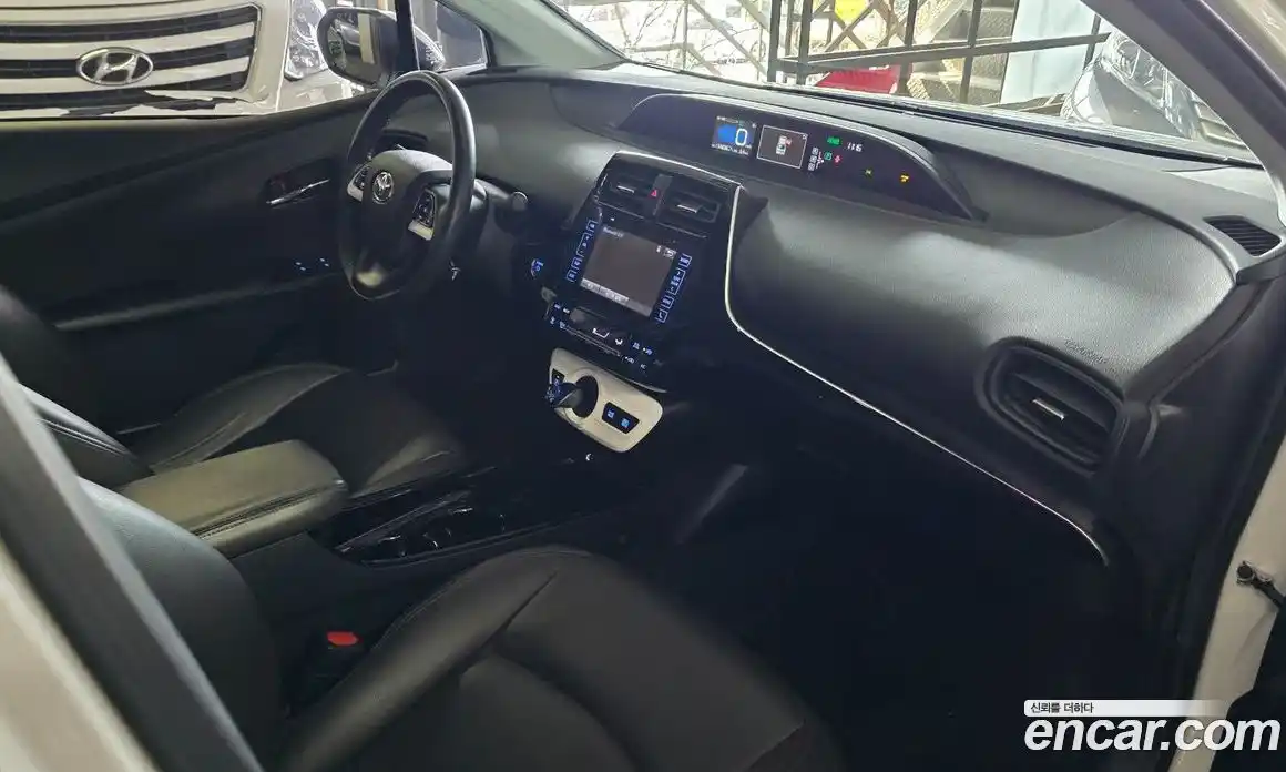 Toyota Prius 2018 1.8 гидро в Москве № 750343, фото 20