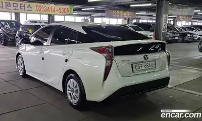 Toyota Prius 2018 1.8 гидро в Москве № 750343, миниатюра 2