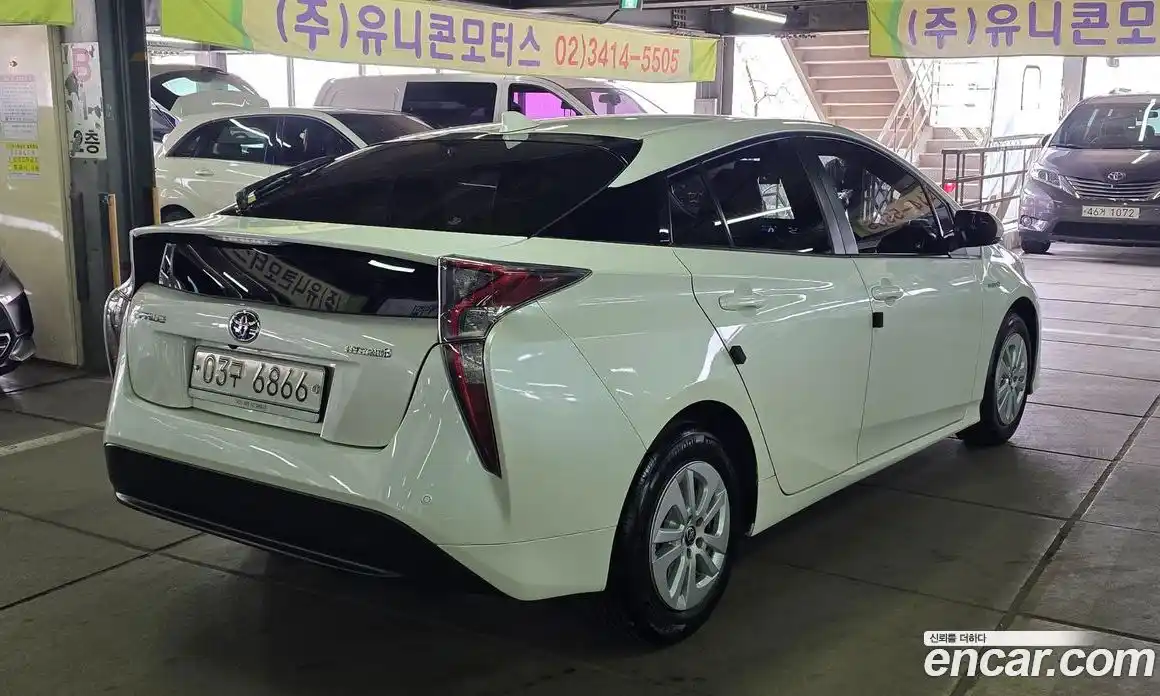 Toyota Prius 2018 1.8 гидро в Москве № 750343, фото 4