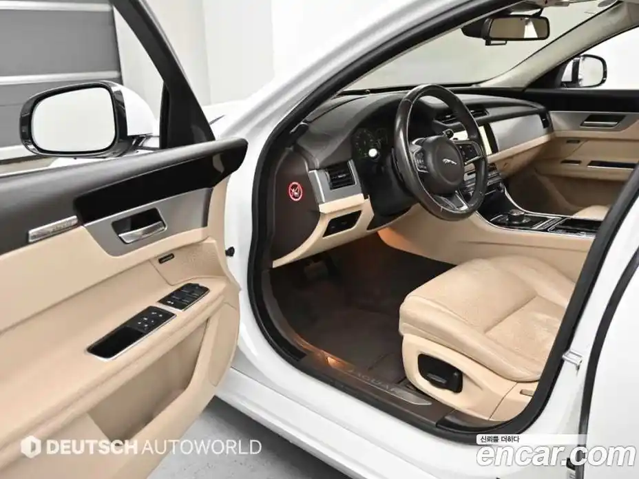 Jaguar XF 2018 2.0 гидро в Москве № 803442, фото 11
