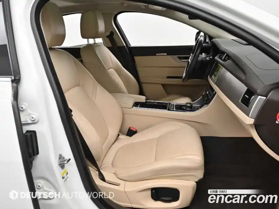 Jaguar XF 2018 2.0 гидро в Москве № 803442, фото 10