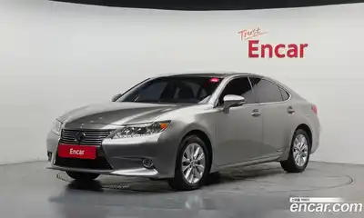 Lexus ES, 2015