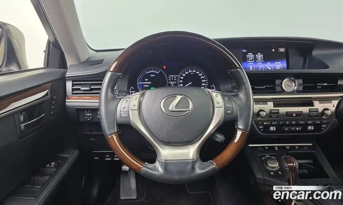 Lexus ES 2015 2.5 гидро в Москве № 825875, фото 13