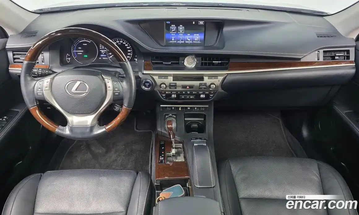 Lexus ES 2015 2.5 гидро в Москве № 825875, фото 7