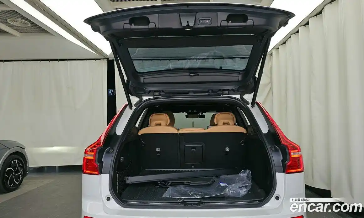 Volvo XC60 2021 2.0 гидро в Москве № 894371, фото 20