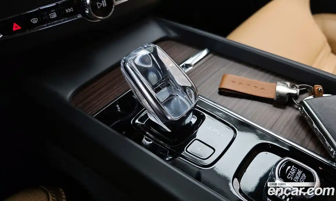 Volvo XC60 2021 2.0 гидро в Москве № 894371, фото 9