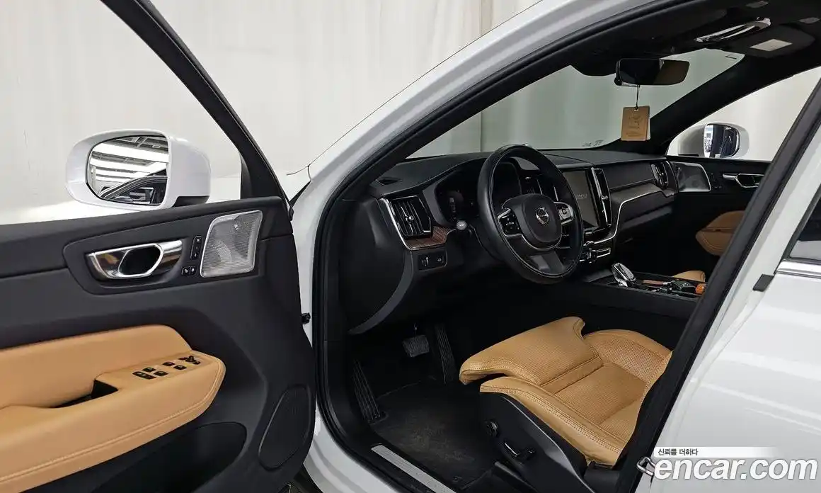 Volvo XC60 2021 2.0 гидро в Москве № 894371, фото 10