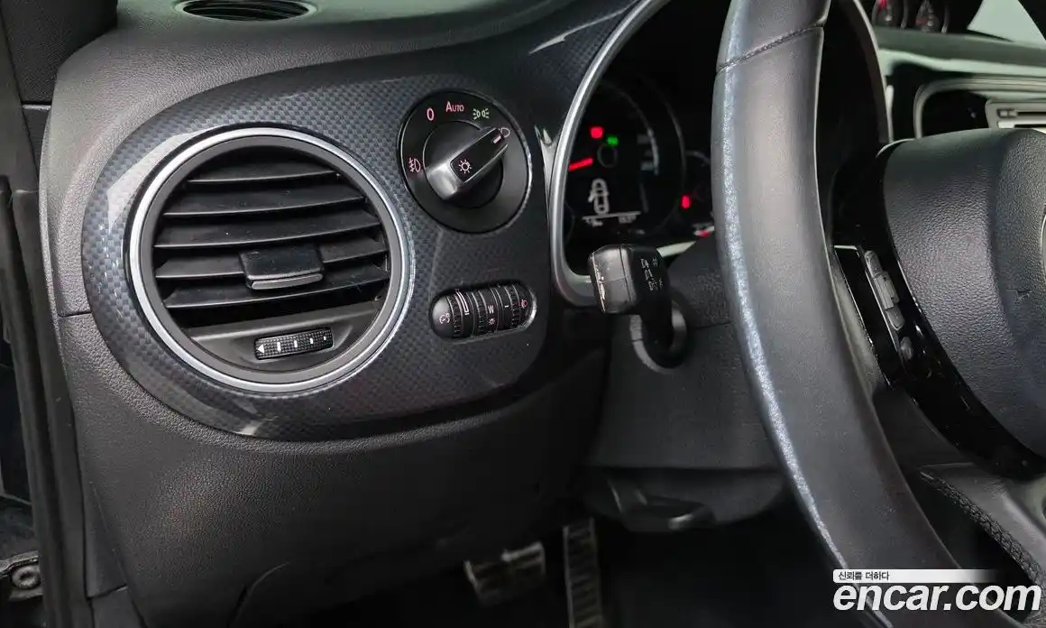 Volkswagen Beatle 2014 2.0 гидро в Москве № 896240, фото 14