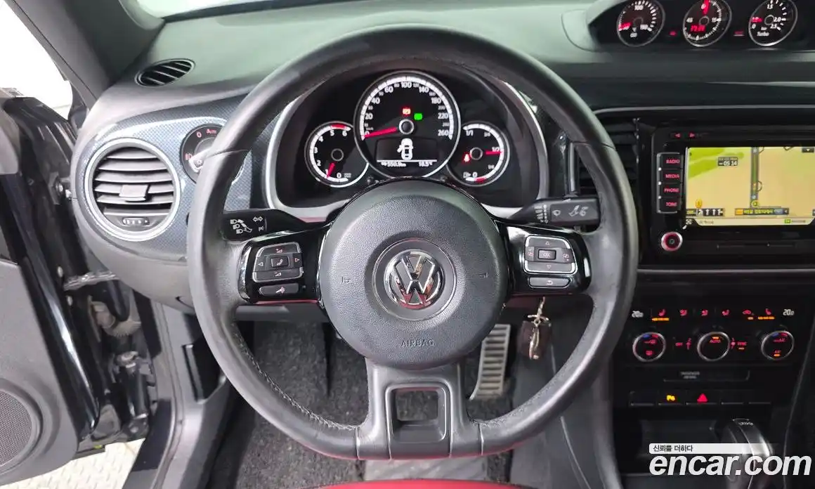 Volkswagen Beatle 2014 2.0 гидро в Москве № 896240, фото 15