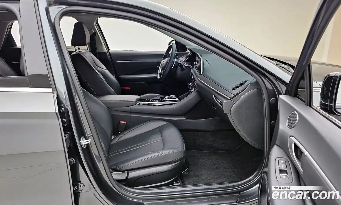 Hyundai Sonata 2022 2.0 Автомат в Москве № 927910, фото 11