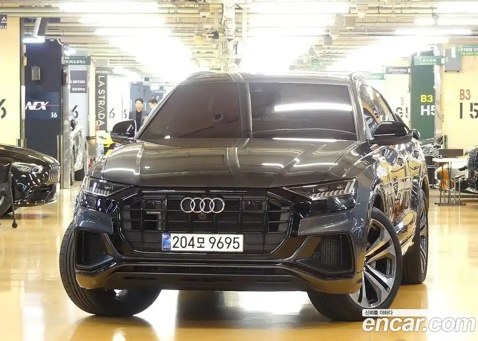 Audi Q8 2023 3.0 гидро в Москве № 971182, фото 3