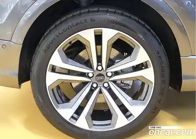 Audi Q8 2023 3.0 гидро в Москве № 971182, миниатюра 5