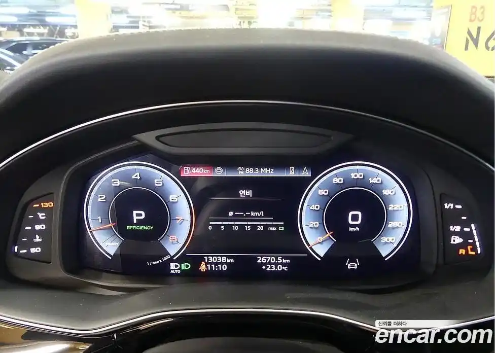 Audi Q8 2023 3.0 гидро в Москве № 971182, фото 8