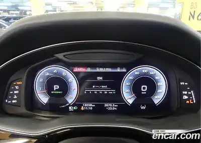 Audi Q8 2023 3.0 гидро в Москве № 971182, миниатюра 8