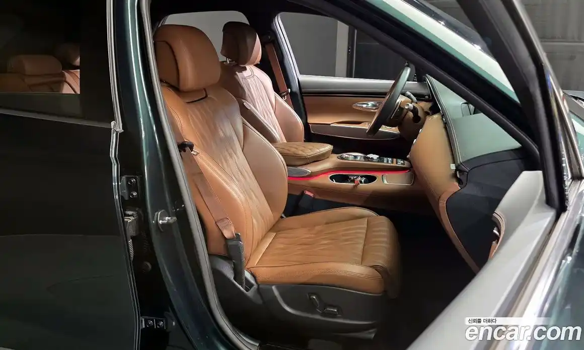 Genesis GV70 2023 2.5 Автомат в Москве № 973049, фото 12