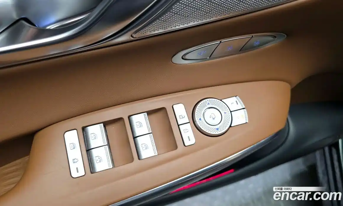 Genesis GV70 2023 2.5 Автомат в Москве № 973049, фото 14