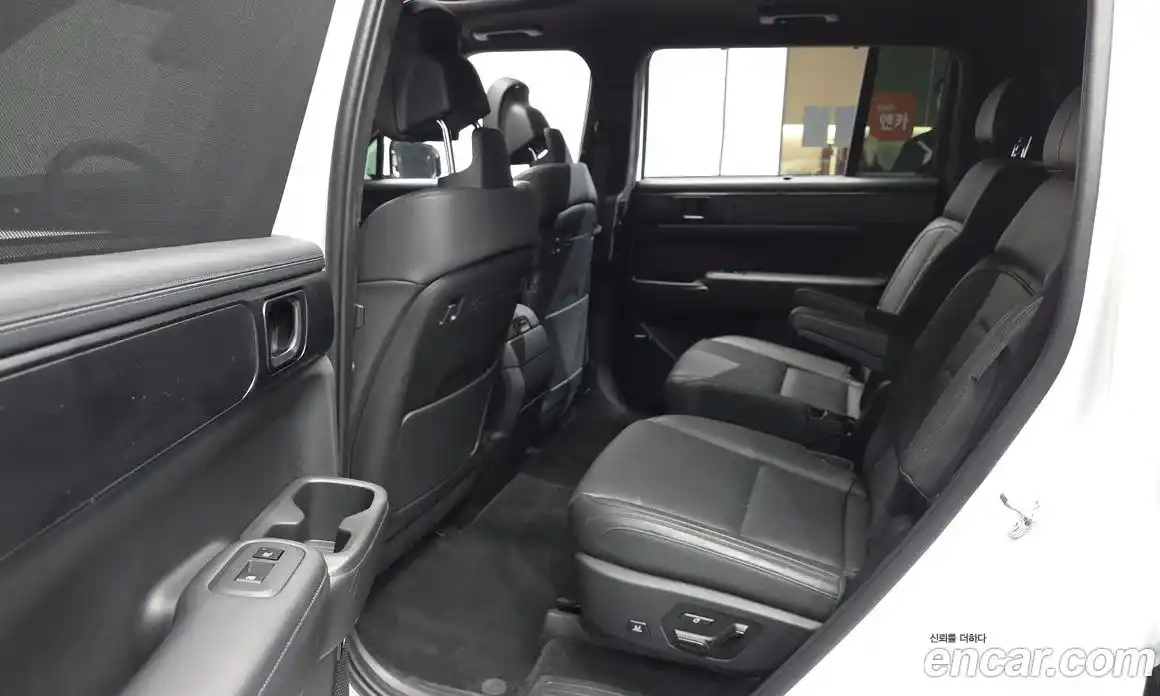 Hyundai Santa Fe 2024 1.6 Автомат в Москве № 1007233, фото 11