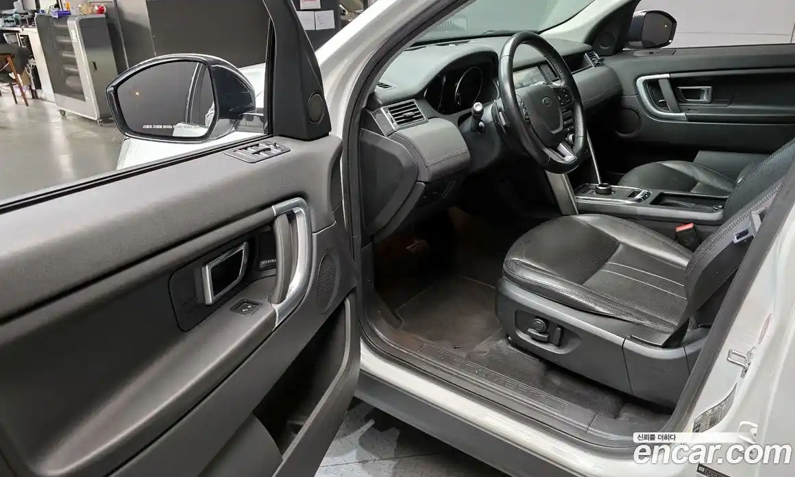 Land Rover Discovery Sport 2019 2.0 гидро в Москве № 1012722, фото 11