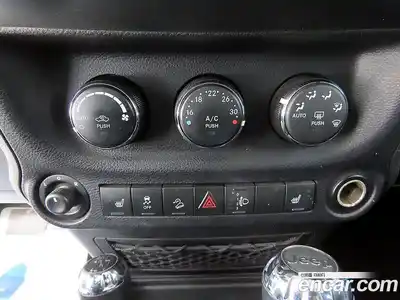 Jeep Wrangler 2017 3.6 гидро в Москве № 1015133, миниатюра 12