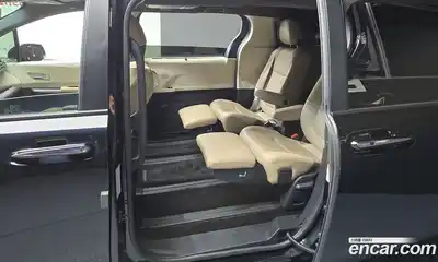 Toyota Sienna 2022 2.5 гидро в Москве № 1015182, миниатюра 11