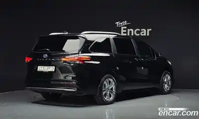 Toyota Sienna 2022 2.5 гидро в Москве № 1015182, миниатюра 2