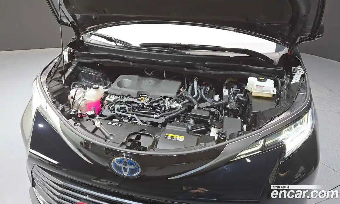 Toyota Sienna 2022 2.5 гидро в Москве № 1015182, фото 6