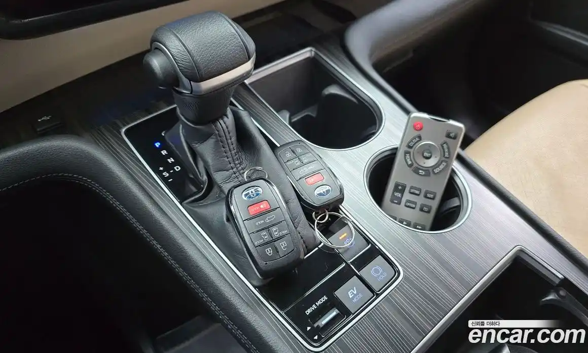Toyota Sienna 2022 2.5 гидро в Москве № 1015182, фото 9