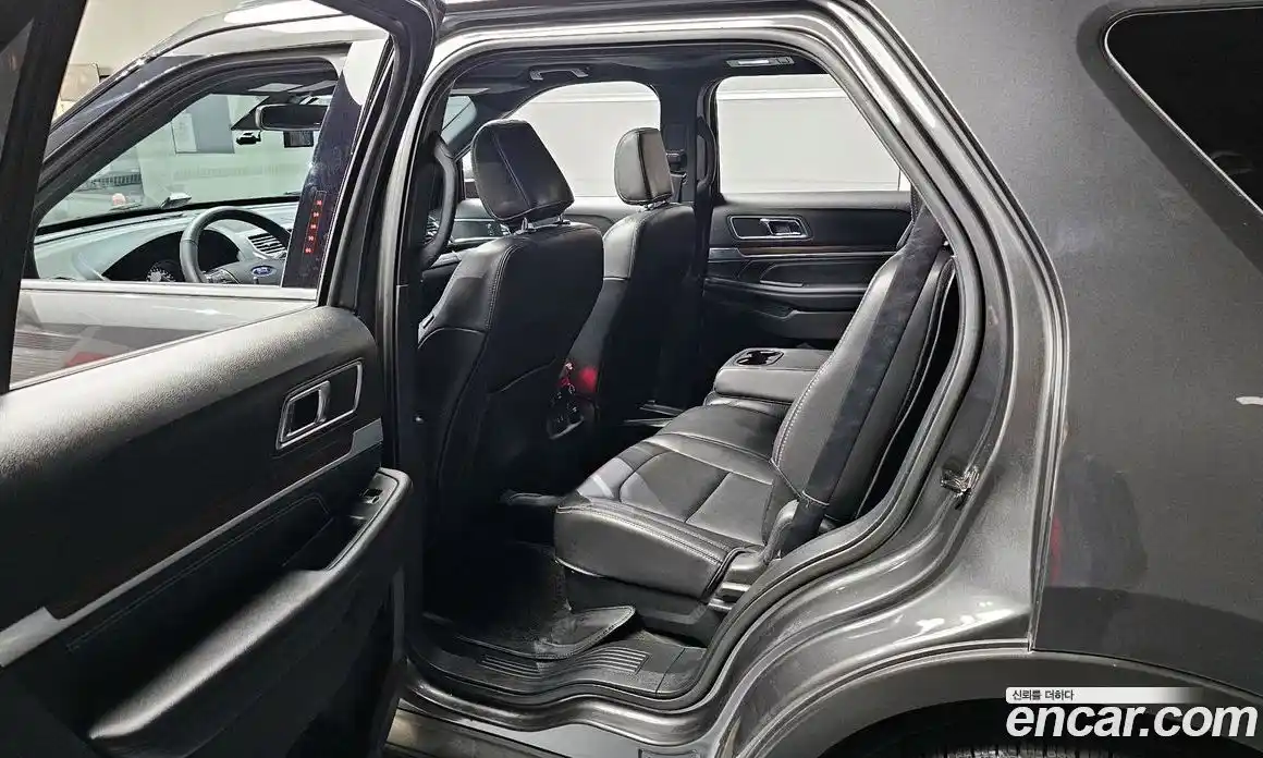 Ford Explorer 2018 2.3 гидро в Москве № 1015533, фото 11